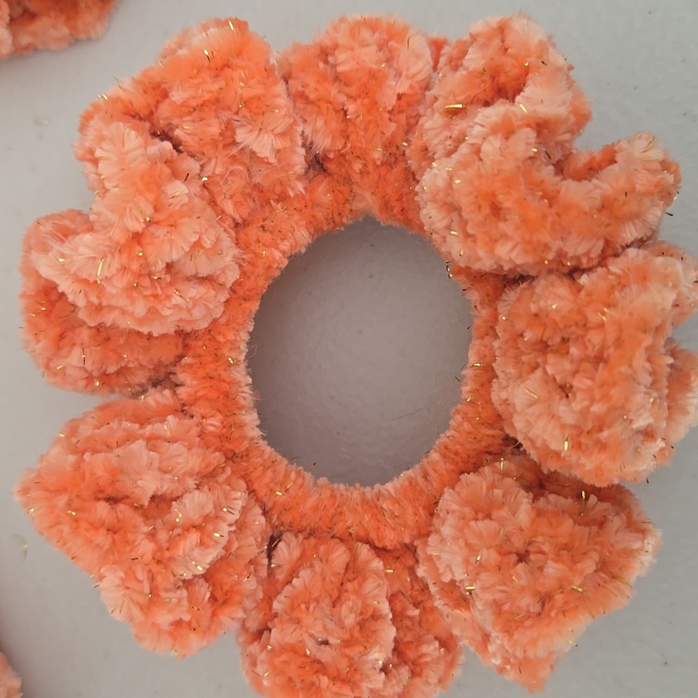 Juicy Couture Luxe Velour Sparkle Scrunchie - Apricot Crush